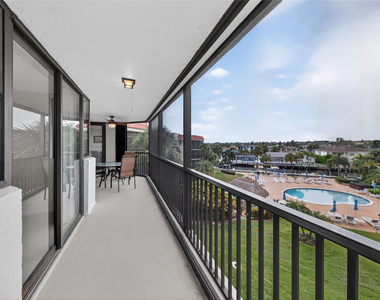 800 Jeffery Street - Photo Thumbnail 38