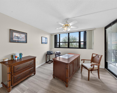 800 Jeffery Street - Photo Thumbnail 19