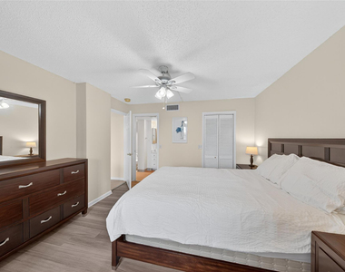 800 Jeffery Street - Photo Thumbnail 31