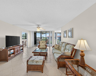 800 Jeffery Street - Photo Thumbnail 8