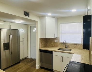 8345 Sunrise Lakes Boulevard - Photo Thumbnail 2
