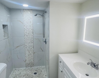 8345 Sunrise Lakes Boulevard - Photo Thumbnail 9