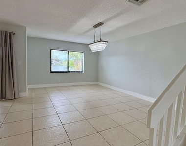 5325 Tennis Lane - Photo Thumbnail 3