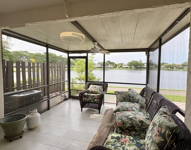 5325 Tennis Lane - Photo Thumbnail 10