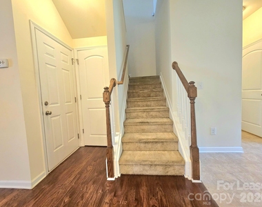 2530 Madeline Meadow Drive - Photo Thumbnail 8