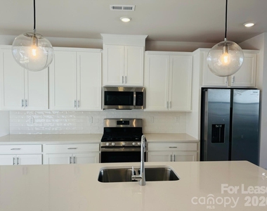 1412 Blanche Street - Photo Thumbnail 1