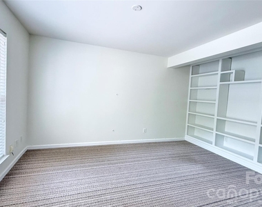 12731 Bullock Greenway Boulevard - Photo Thumbnail 2
