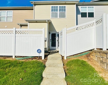 5112 Prosperity Church Road - Photo Thumbnail 14