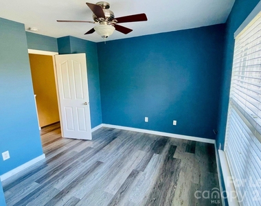 5112 Prosperity Church Road - Photo Thumbnail 7