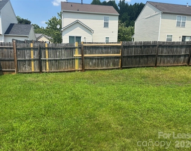 1426 Peach Park Lane - Photo Thumbnail 28