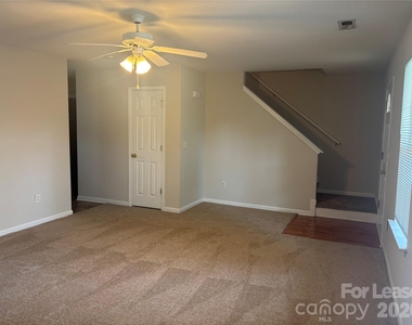1426 Peach Park Lane - Photo Thumbnail 4
