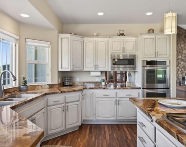10995 Alto Court - Photo Thumbnail 14
