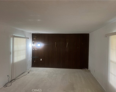 543 Flores Street - Photo Thumbnail 1