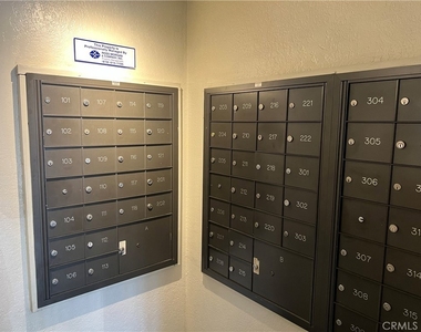 5520 Owensmouth Ave - Photo Thumbnail 18