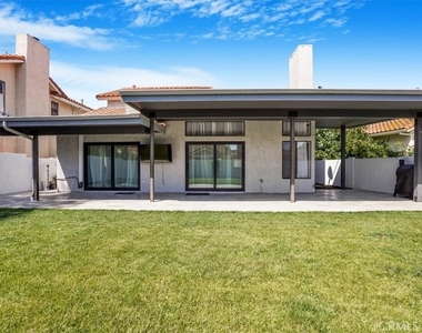 479 Pesaro Street - Photo Thumbnail 30