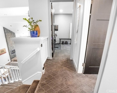479 Pesaro Street - Photo Thumbnail 23