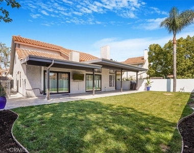 479 Pesaro Street - Photo Thumbnail 31