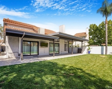 479 Pesaro Street - Photo Thumbnail 32