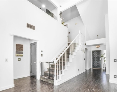 479 Pesaro Street - Photo Thumbnail 21