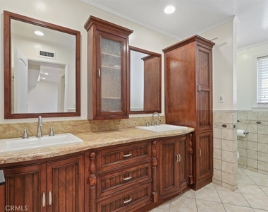 8501 Enfield Avenue - Photo Thumbnail 6
