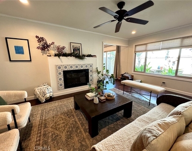 1673 E Avenida De Las Flores - Photo Thumbnail 1