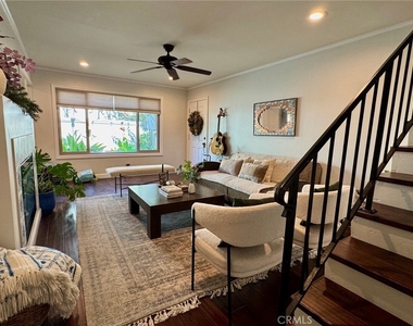 1673 E Avenida De Las Flores - Photo Thumbnail 2