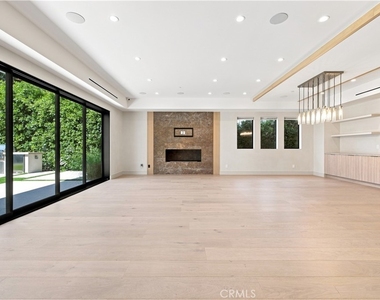 13944 Valleyheart Drive - Photo Thumbnail 10