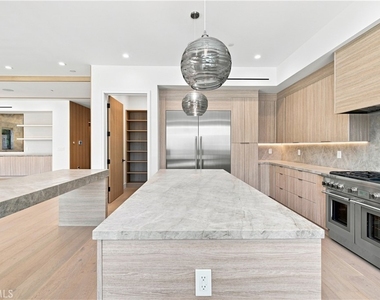 13944 Valleyheart Drive - Photo Thumbnail 9