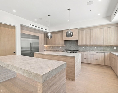13944 Valleyheart Drive - Photo Thumbnail 11