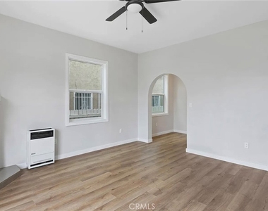 1829 E 4th - Photo Thumbnail 2