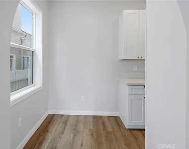 1829 E 4th - Photo Thumbnail 6