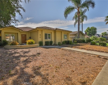 876 N Euclid Avenue - Photo Thumbnail 42