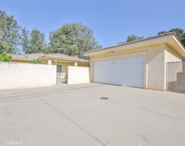 876 N Euclid Avenue - Photo Thumbnail 40