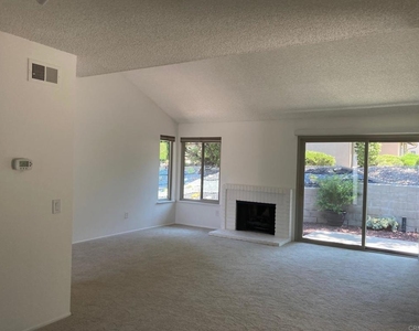 17463 Plaza Dolores - Photo Thumbnail 9