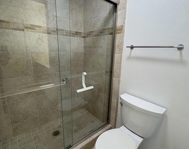 17463 Plaza Dolores - Photo Thumbnail 10