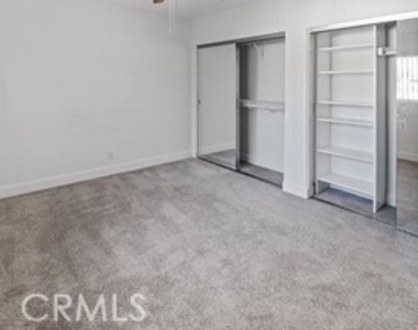 10982 Roebling - Photo Thumbnail 3