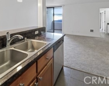 10982 Roebling - Photo Thumbnail 12