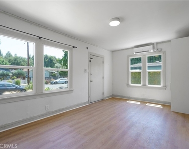 1667 N Avenue 46 - Photo Thumbnail 2