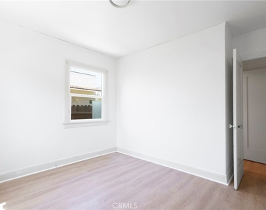 1667 N Avenue 46 - Photo Thumbnail 5