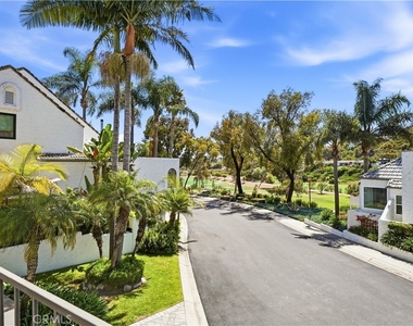 106 Avenida Mesita - Photo Thumbnail 2