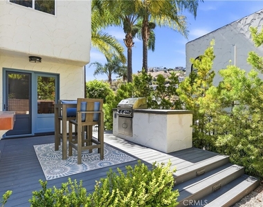 106 Avenida Mesita - Photo Thumbnail 12