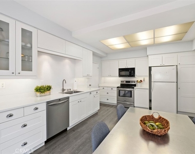 21 Pemberton Place - Photo Thumbnail 10
