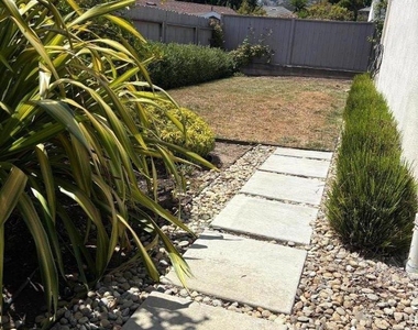 319 Helen Drive - Photo Thumbnail 14
