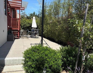319 Helen Drive - Photo Thumbnail 13