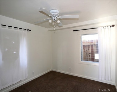 426 Aster Street - Photo Thumbnail 5