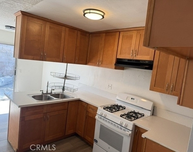 16845 San Bernardino - Photo Thumbnail 4