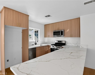 16682 E Greenhaven - Photo Thumbnail 4
