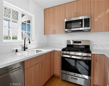 16682 E Greenhaven - Photo Thumbnail 5