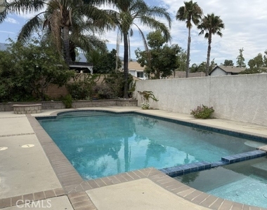 6745 Palo Verde Place - Photo Thumbnail 11