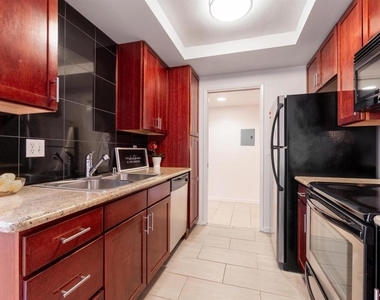 1315 A St - Photo Thumbnail 2